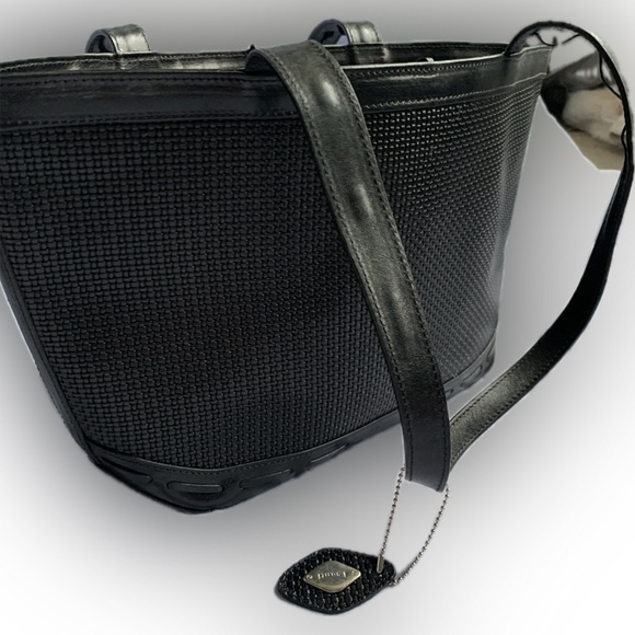 NWOT I SANTI Italian Black Leather Shoulder Bag Purse | never used - Picture 1 of 10